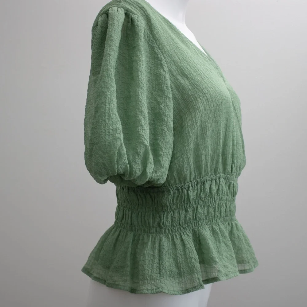 ASTR the Label Chiffon Smocked Blouse Sage Green Puff Sleeve Women’s Top Size M